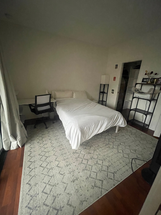 bedroom - University Town Square (right across UTC)