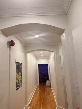 hallway - Furnished Bedroom in Beautiful Annex Building - 5 mins from campus! May- August 15