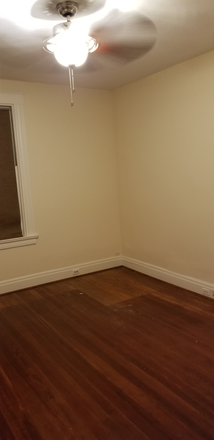 Dinning Room - HOUSE IN HISTORIC EVANSTON . THREE BLOCKS FROM MONTGOMERY ON DANA AVE.