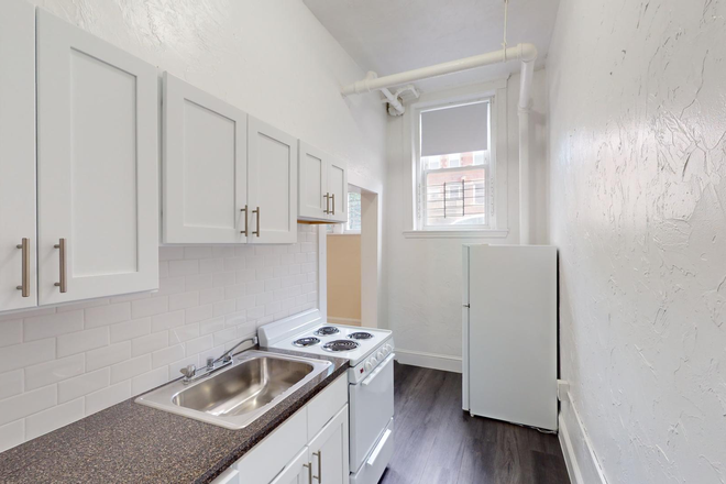 Visit hubrealtyproperties.com - Huge 1 bedroom, with large kitchen, on green line T