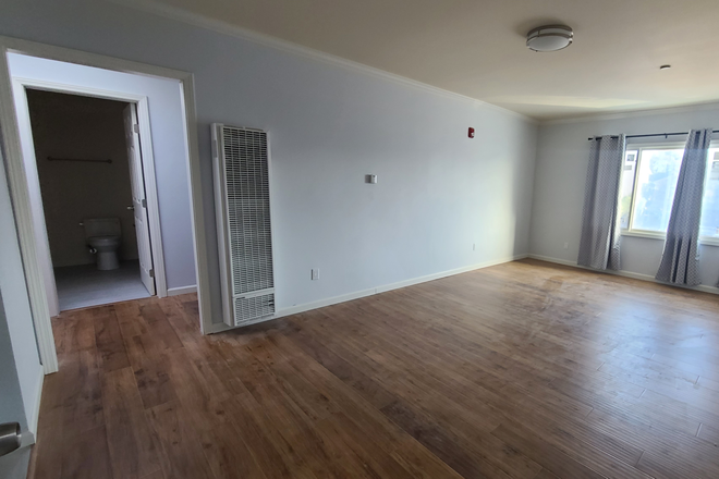 living - Newly Renovated 2bed/2bath unit- great location!