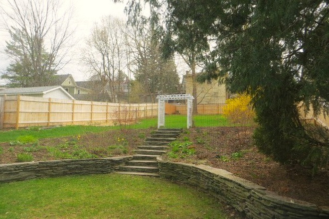 Backyard - Comfortable BTV Homeshare