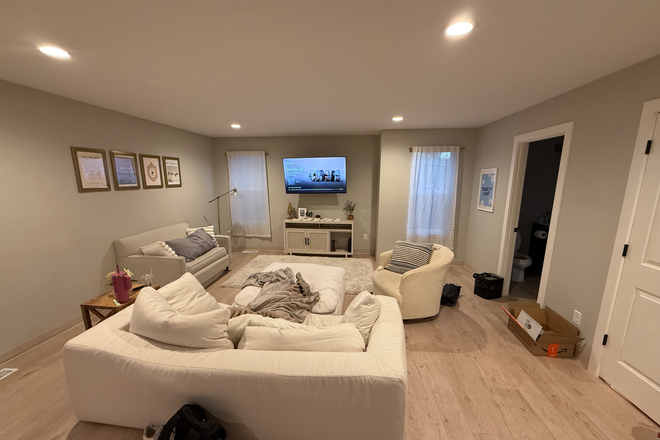 Living room - 2172 Goodrich 6 Bedroom Duplex