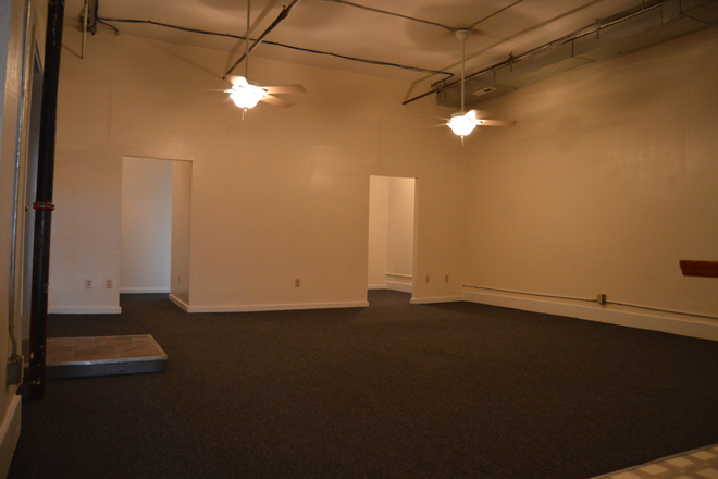 Living Room - AVAILABLE 27-28 HUGE 4 BEDROOM APARTMENTS OVERLOOKING HIGH STREET 15 West High Street Apt A & B