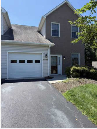 Front of beautiful townhome - 3 Bedroom Townhome - 2536 Blossom Trail West, Blacksburg
