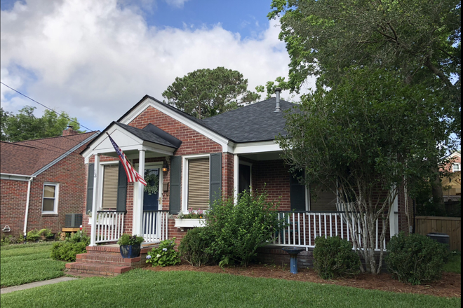 Outside Street View - Byrnes Downs Home - Great Walkable Location