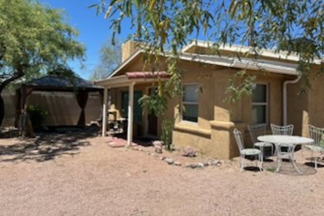 Front of the house - 2-bed/Remodeled/5 minutes away/Furnished/Solar/Jacuzzi/Fenced Yard/Free Month Rent