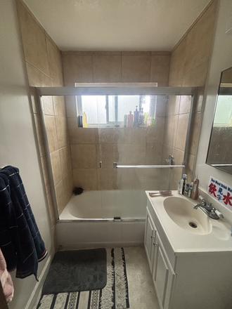 Bathroom - Single Room in a 2 Bed/1 Bath, Close to UC Campus/ Trader Joe's!, Right Opposite Ohlone