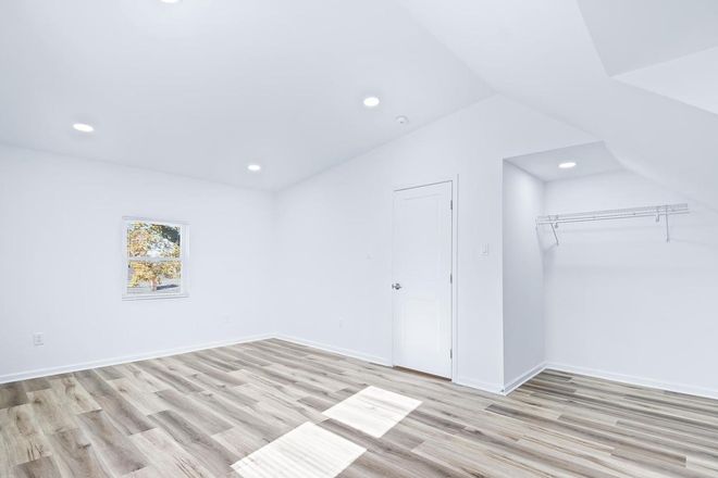 Room 1 - Bright 3BR/2BA Hyattsville Duplex — $2600/month — Available Now Duplex