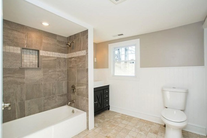 . - BEAUTIFULLY UPDATED 4 BED/2 BATH NEAR CAMPUS 9/1/25 Apartments