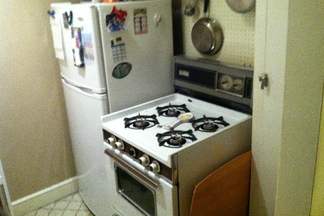 Kitchen - BACK BAY COMMONWEALTH  AVE - FAIRFIELD ST MOVE IN **MAY 1ST** Apartments