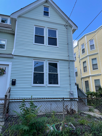 Outside of the building - Spacious Renovated Townhouse Near Harvard/MIT/BU