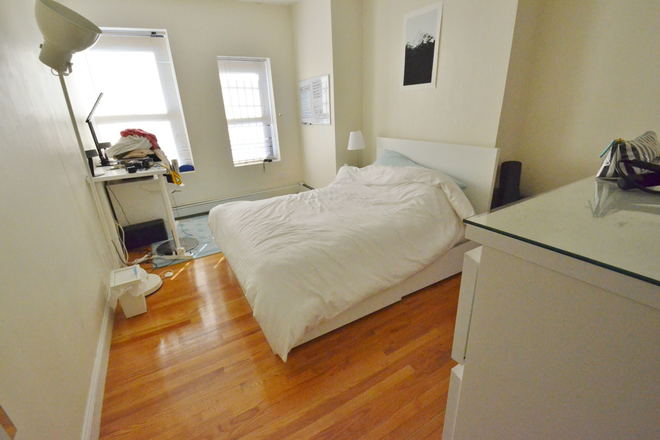 Bedroom - 2 Bed Available 9/1/26! *CONTACT NOAH 603-470-8181 Apartments