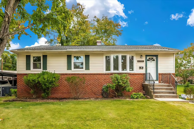Front of the house - Comfort Meets Convenience--3-BR, 2-BA Upper Unit House