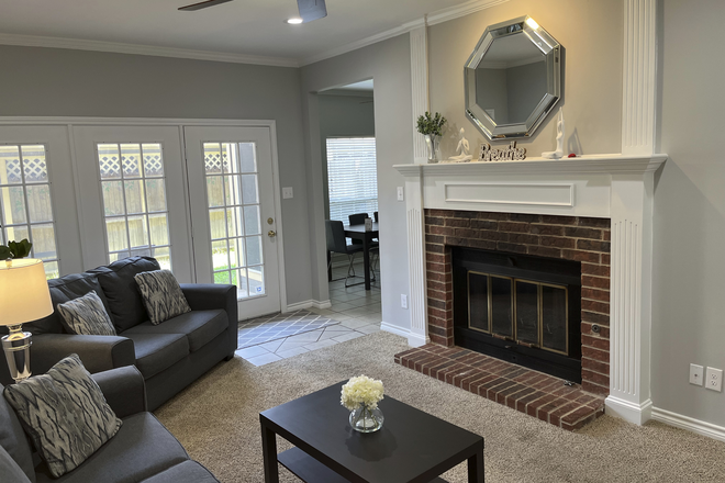 Living Room - Furnished Women's Townhouse, Quiet Park Setting, 3BR/2.5BA - Availability June 2026