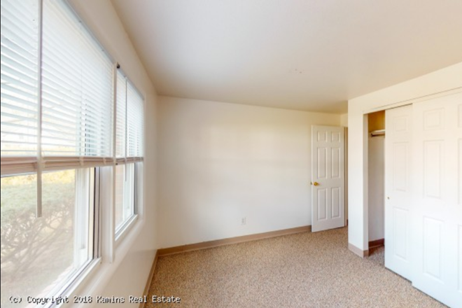 Bedroom - Mill Hollow Apartments