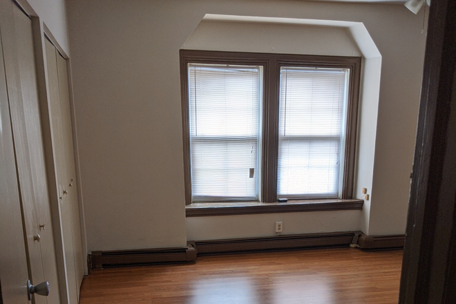 Bedroom - 115 South 42nd Street Apartments