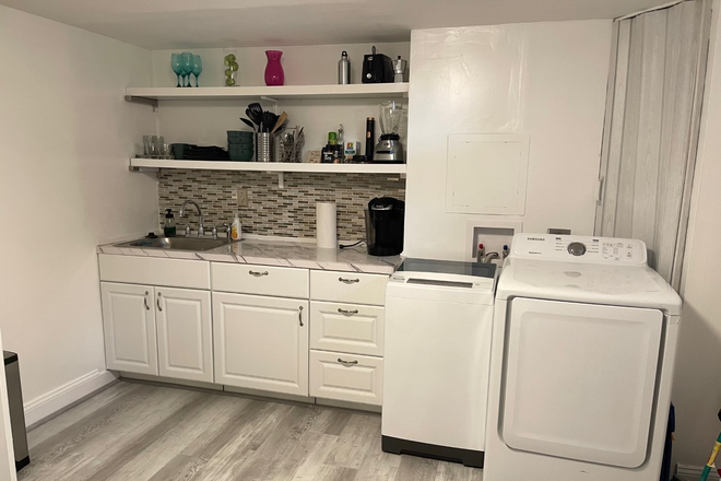 Kitchenette, in unit Washer & Dryer - Large Bedroom Fully Furnished- November Move-in House
