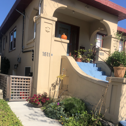 Entrance to In-law unit - New, charming In-law garden unit, quiet street, easy walk to BART, bike to campus. Cats welcome.