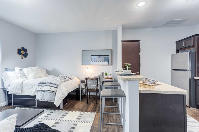 Bedroom - Overlook Studio - fully furnished (August 20, 2025 - July 12, 2026)