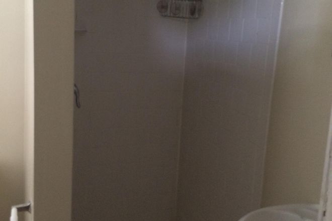 Bathroom 2 - 5 bedroom, 2 bath house, off street parking, walk to university