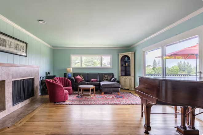 Living Room - Beautifully Berkeley Hills Sanctuary with Tilden Overlook - Furnished or Unfurnished