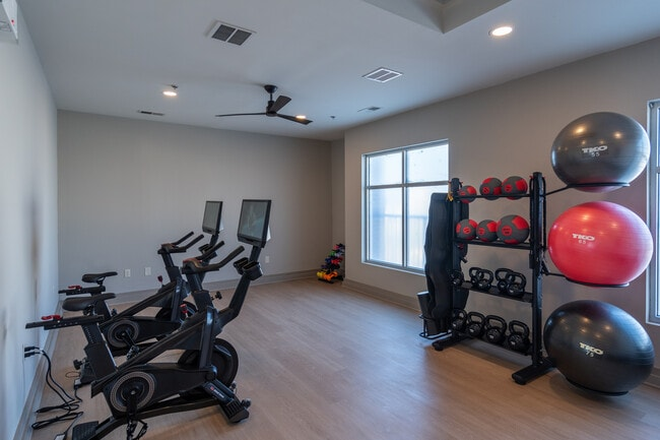 Gym - The James apartments