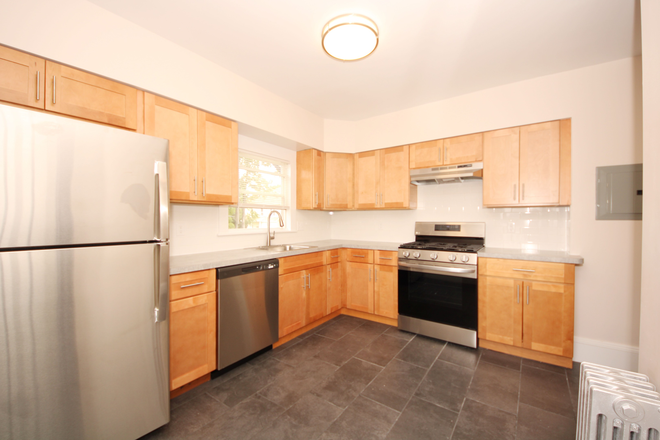 . - Fully renovated beautiful 4 bedroom porperty in Waltham Duplex