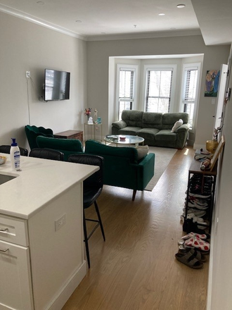 Call NOW for showings! 617-236-8600 - PRINCETON ST - *25% OFF FEE* HIGH END FLOOR THRU 3BR FOR *9/1/2026* W/ W/D IN UNIT, DECK, 2 BATHS Apartments