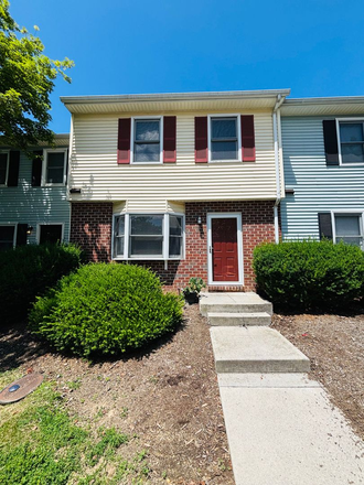  - 4 Bedroom, 3.5 Bath Townhouse Currently Unavailable; Lease Pending