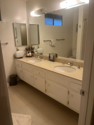 private bathroom - One big bedroom and private bathroom House