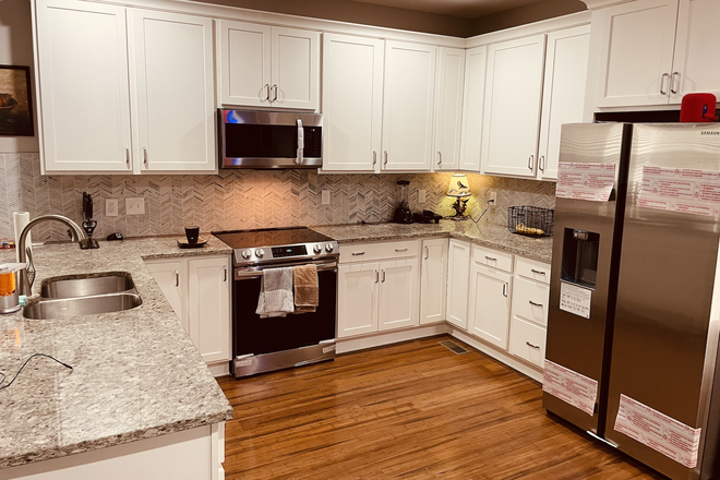 Kitchen - Furnished Bedrooms in House Near Germantown