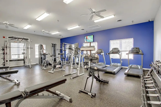 Fitness room - Lease Transfer Apartments