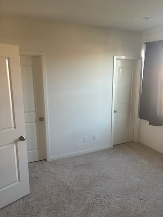 Bedroom - Private Room + Private Bath | Utilities Included | Portola Springs Townhome
