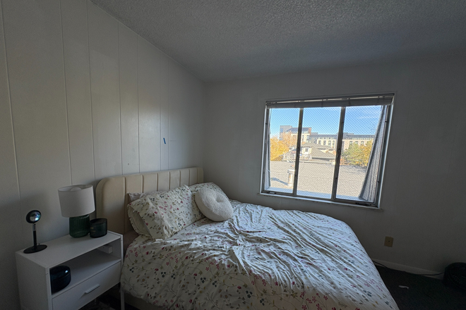 Bedroom - Grandview Apartments