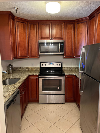 Kitchen - 1819 Jefferson Park Avenue - One Left for 2026-2027 Apartments