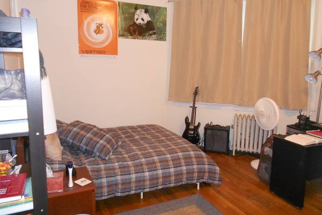 hubrealtyproperties.com - No realtor fee, huge 4 bedroom 2 bath condo for 9/1, Packards corner on the green line