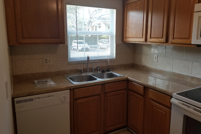 Kitchen - Bavarian Village on 42nd Street... Condo