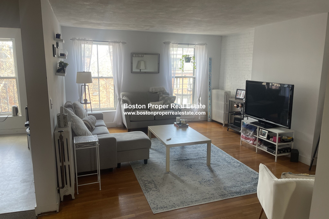 a - Penthouse on Marlborough Street in Back Bay