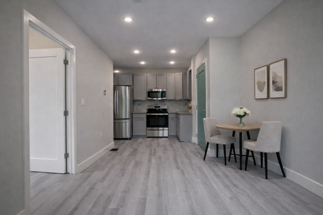 Kitchen - Room with a private bathroom - 3b3b Apartment shared by male students - Near Drexel - Avail 9/1