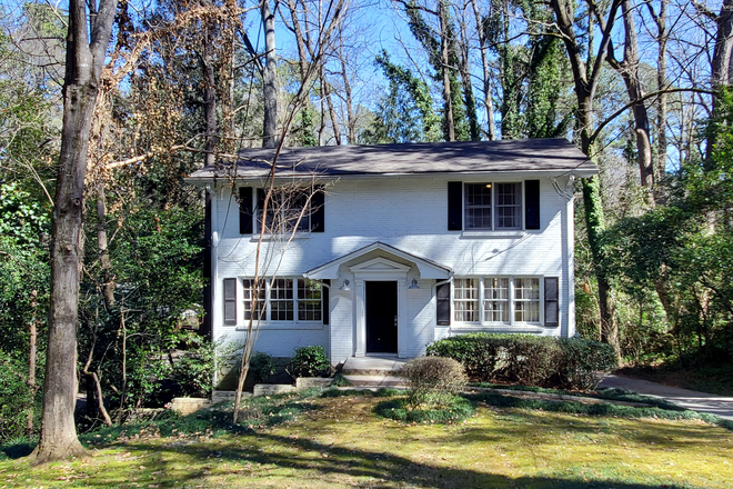 Outside View - WALKING DISTANCE TO EMORY UNIVERSITY/CDC/VILLAGE & EMORY HOSPITAL Duplex