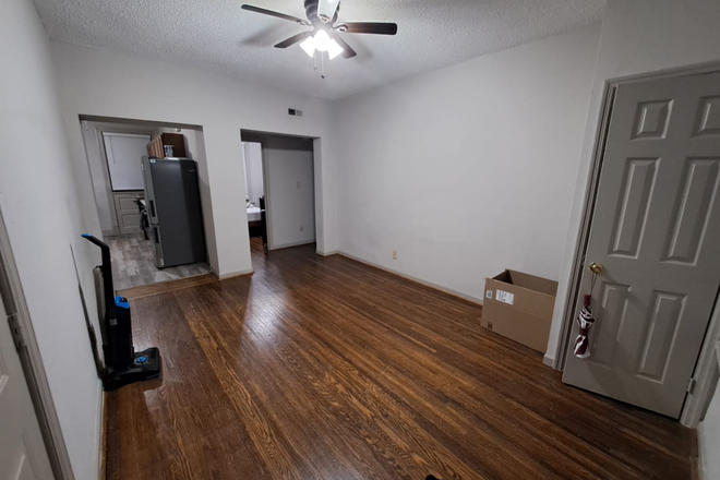 Living Room - Private Bedroom Near Danforth Campus Apartments