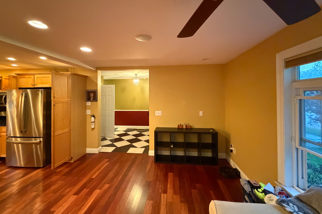 Living room - Beautiful 3 bedroom duplex in Old North End Duplex