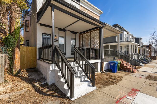 FRONT HOUSE - Fully Renovated 3BR / 2.5BA Home with New Appliances, Central Air & Spacious Primary Bedroom