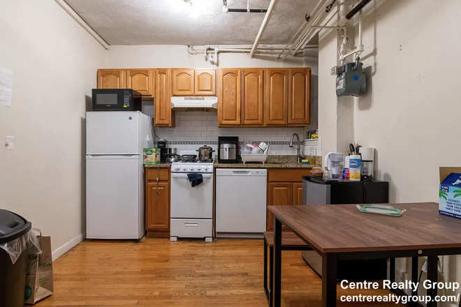 Kitchen - Spacious Studio with heat & hw incl. - no brokers fee! Apartments