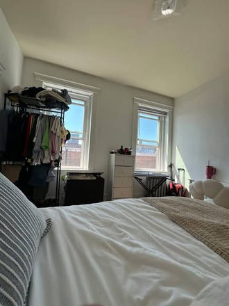 Bedroom - 28 Westland Avenue Apartments