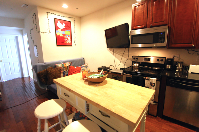 Kitchen - OCP -  2 Bed 2 Bath Apartments