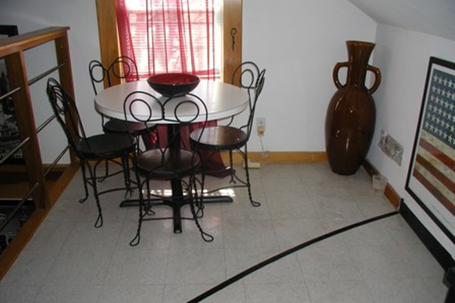 Kitchen - Clybourn Place Triplex