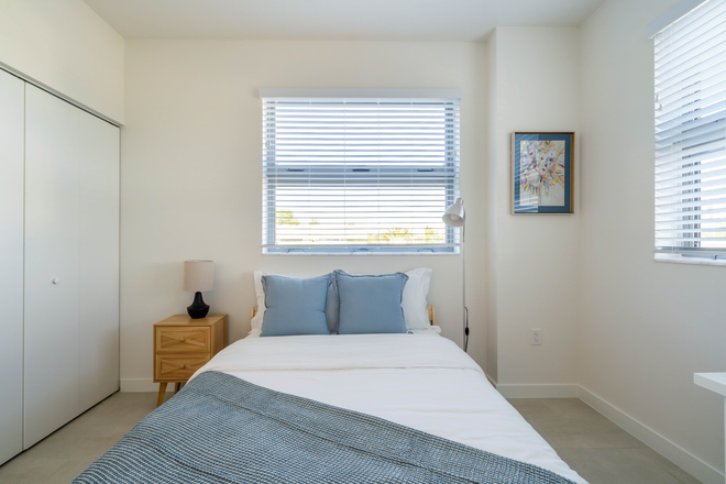 Deluxe Bedroom - Kavista Private Rooms Apartments