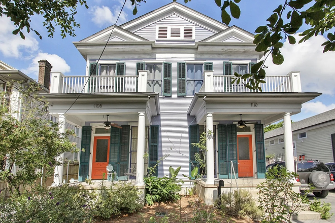 Front of hosie - Furnished 1BR in prime Uptown neighborhood Apartments